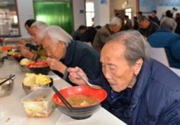 <b>廣州全面深化社區居家養老服務改革 助餐點已覆蓋92%街鎮</b>