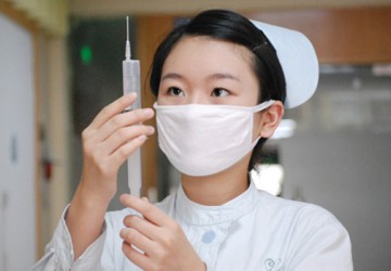 長期護理險寫入十三五規劃，護理產業的春天要來了？